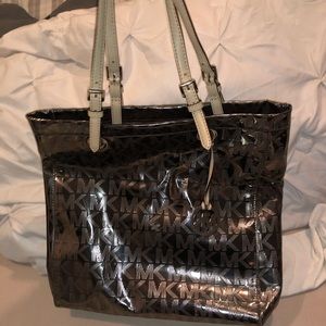 Michael kors tote
